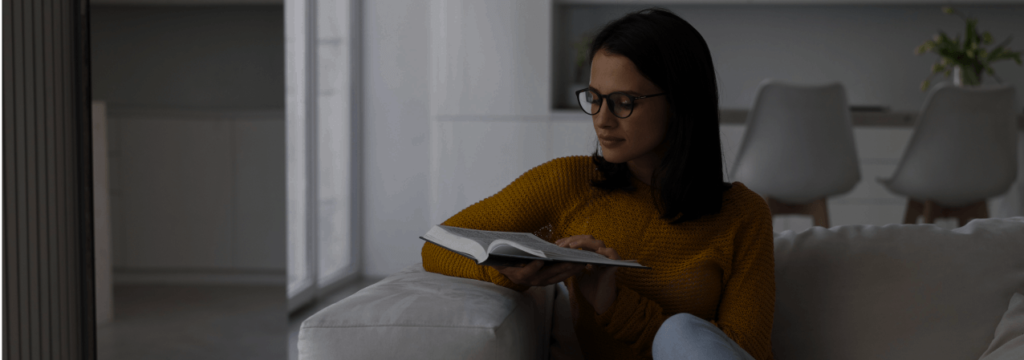 Young-Woman-Reading Book - Nightol